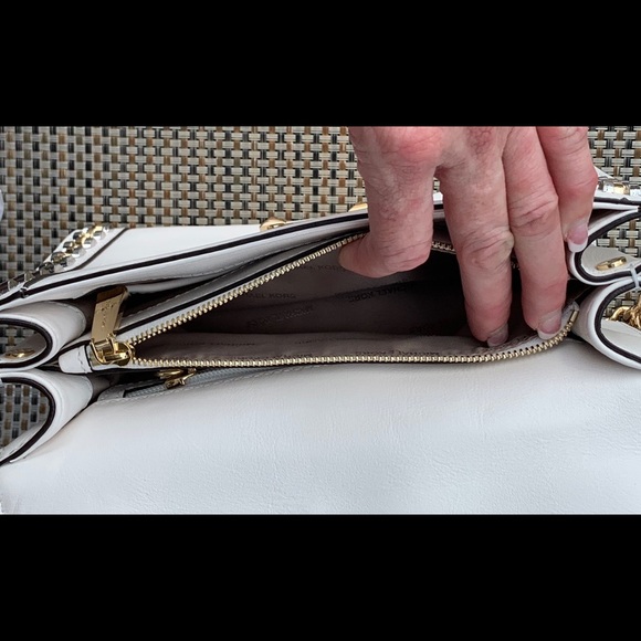 *NEW* - Michael Kors “Whitney” Studded Bag - Picture 6 of 14